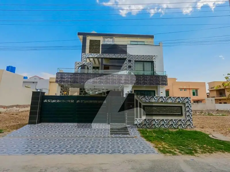 A House Of 10 Marla In Lahore
