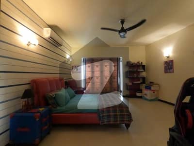 ڈی ایچ اے فیز 6 ڈی ایچ اے ڈیفینس,کراچی میں 4 کمروں کا 1 کنال مکان 17.5 کروڑ میں برائے فروخت۔