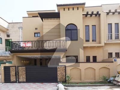 In Bahria Town Phase 8 - Abu Bakar Block House For sale Sized 7 Marla