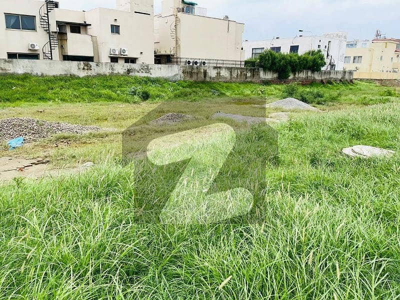 Prime Location 1 Kanal Facing Park Residential Plot 402 For Sale In DHA Phase 4 Block EE