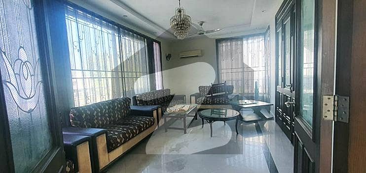 ڈی ایچ اے فیز 5 ڈیفنس (ڈی ایچ اے),لاہور میں 5 کمروں کا 1 کنال مکان 3.5 لاکھ میں کرایہ پر دستیاب ہے۔