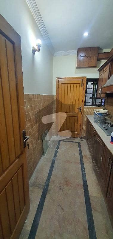 G-13 25x40 use house for sell