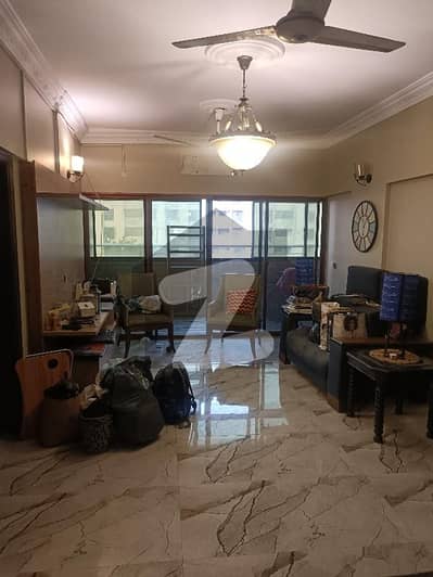 کلفٹن ۔ بلاک 2 کلفٹن,کراچی میں 3 کمروں کا 7 مرلہ فلیٹ 95.0 ہزار میں کرایہ پر دستیاب ہے۔