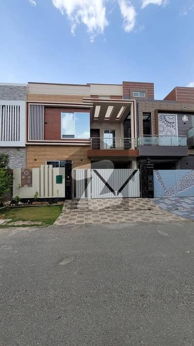5 Marla Architect Designer House For Sale In Bahria Town Lahore