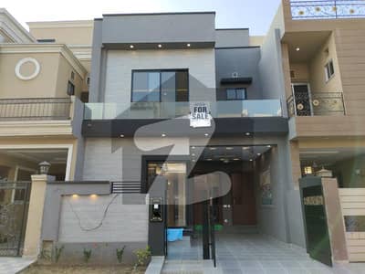 5 Marla Brand New Modern House For Sale At Hot Location Near To Park & Commercial