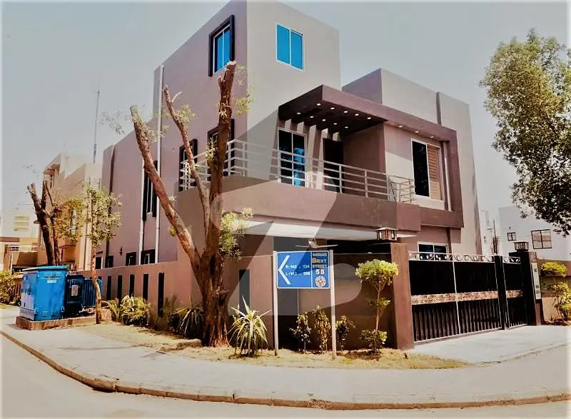 10 Marla Corner Residential House For Sale In Awais Qarni Block Bahria Town Lahore