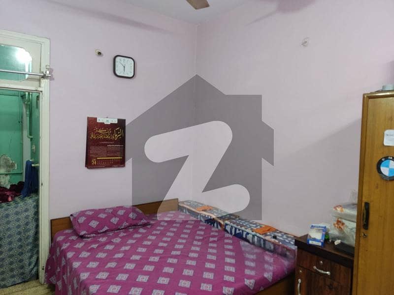 ابوالحسن اصفہا نی روڈ کراچی میں 4 کمروں کا 4 مرلہ مکان 1.35 کروڑ میں برائے فروخت۔