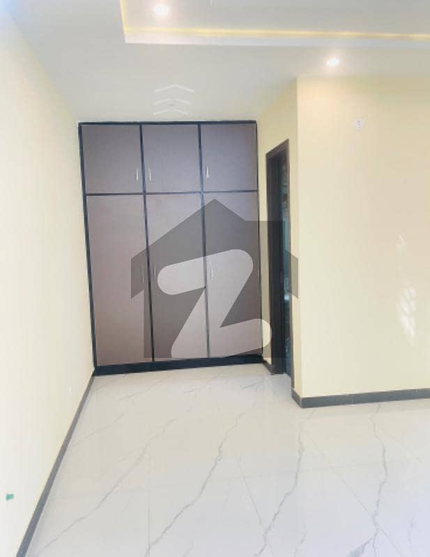 6 Marla New Ground Portion For Rent In Media Town