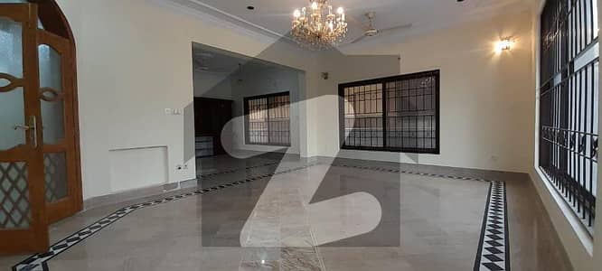 Brand New 6 Bedroom House Available In F-11 For Rent