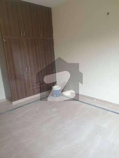 Ideal Prime Location 1000 Square Feet Upper Portion Available In D-12