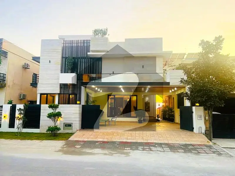 20 Marla House for Sale in Bahria Town Lahore