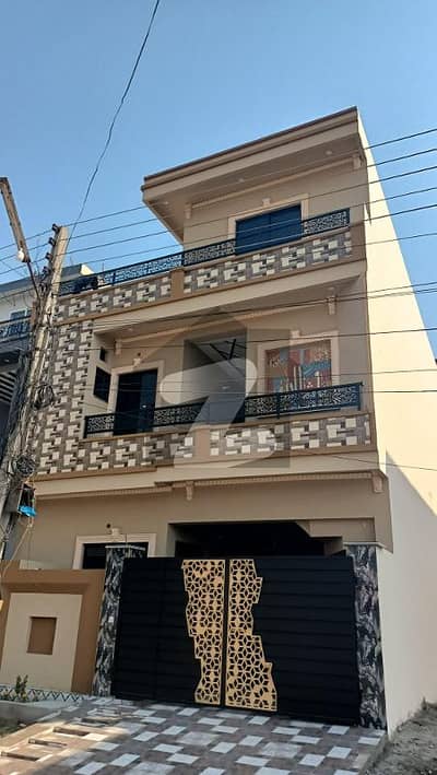 جوبلی ٹاؤن ۔ بلاک ایف جوبلی ٹاؤن,لاہور میں 6 کمروں کا 5 مرلہ مکان 2.25 کروڑ میں برائے فروخت۔