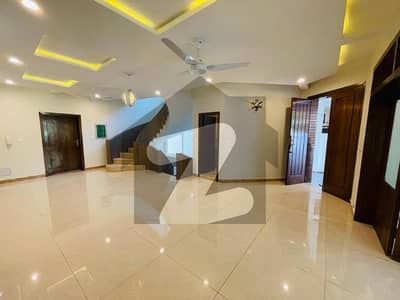 Magnificent 10-Bed Residence In Prime F-8 Location - CDA Transfer