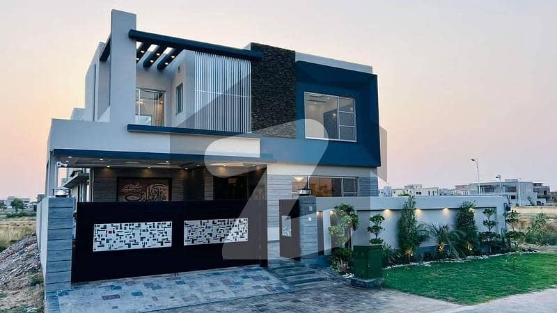1 Kanal Modern Design Bungalow Fully Furnished Available For Rent In DHA Phase 7 Lahore.