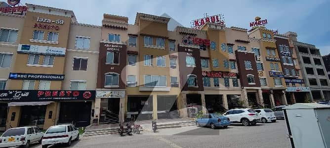 2000 Square Feet Office Space Available For Rent in Bahria Town Phase 7