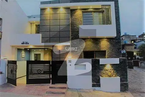 10 Marla Residential House For Sale In Talha Block Bahria Town Lahore