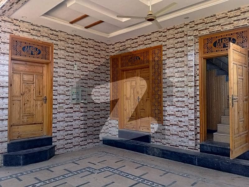 ٹاپ سٹی 1 اسلام آباد میں 5 کمروں کا 10 مرلہ مکان 1.2 لاکھ میں کرایہ پر دستیاب ہے۔