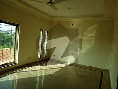 Kanal Upper Portion In Very Low Budget For Rent In DHA Phase 1-a