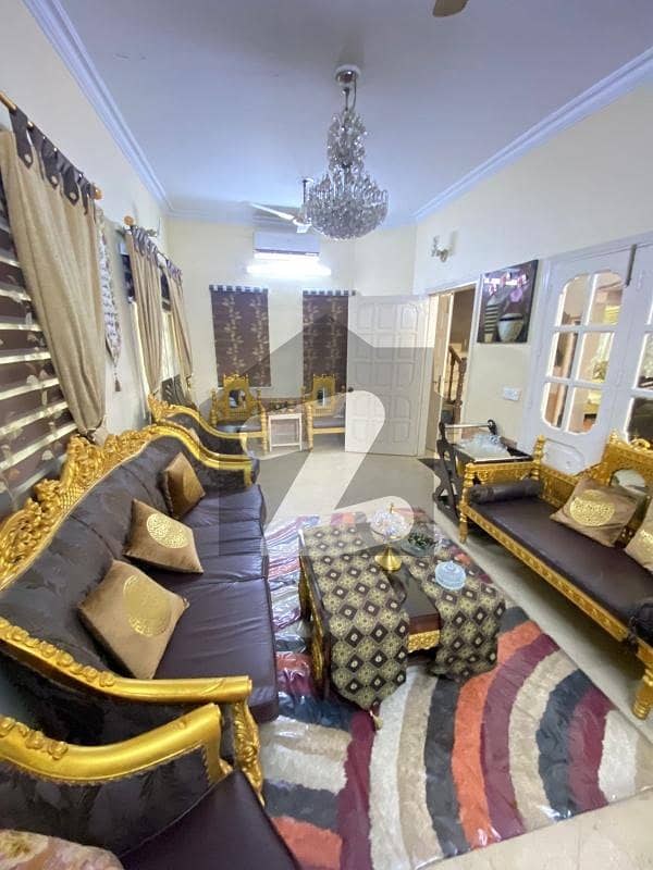 ڈی ایچ اے فیز 2 ڈی ایچ اے ڈیفینس,کراچی میں 4 کمروں کا 4 مرلہ مکان 3.4 کروڑ میں برائے فروخت۔