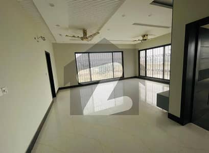 1Kanal Vitra Modern Design Upper Portion Available For Rent in DHA Near to Packages Mall