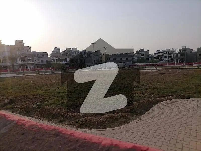 STATE BANK SOCIETY 200 SQUARE YARD CORNER PLOT AVAILABLE FOR SALE STATE BANK SOCIETY 200 SQUARE YARD CORNER PLOT AVAILABLE FOR SALE