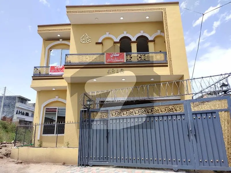 5.5 Marla One And Half Story House For Sale