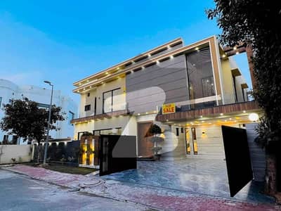 1 Kanal Luxury House For Sale In Bahria Town Centre