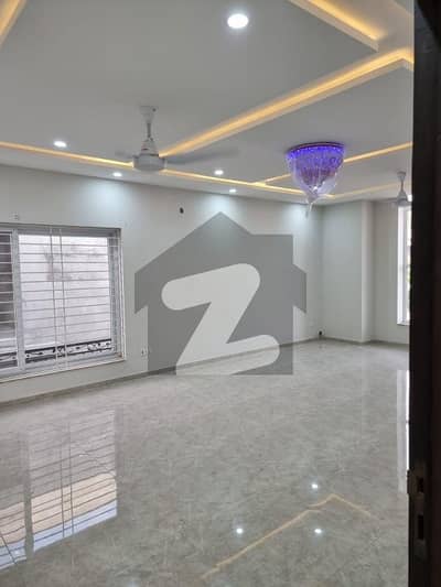 10 Marla House For Rent Bahria Enclave
