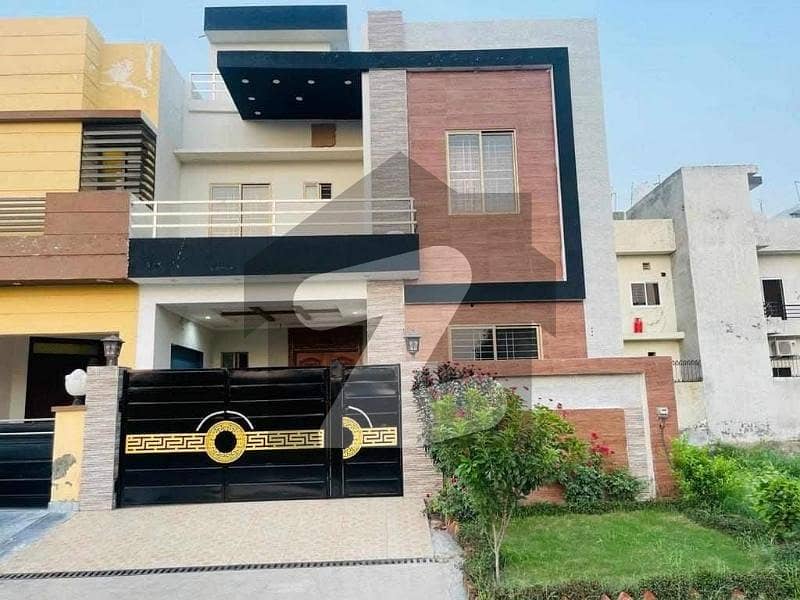 Bahria Nasheman 5 Marla House For Rent