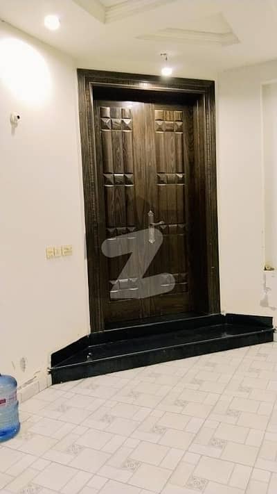 پنجاب یونیورسٹی سوسائٹی فیز 2 پنجاب یونیورسٹی ایمپلائیز سوسائٹی,لاہور میں 5 کمروں کا 10 مرلہ مکان 4.25 کروڑ میں برائے فروخت۔