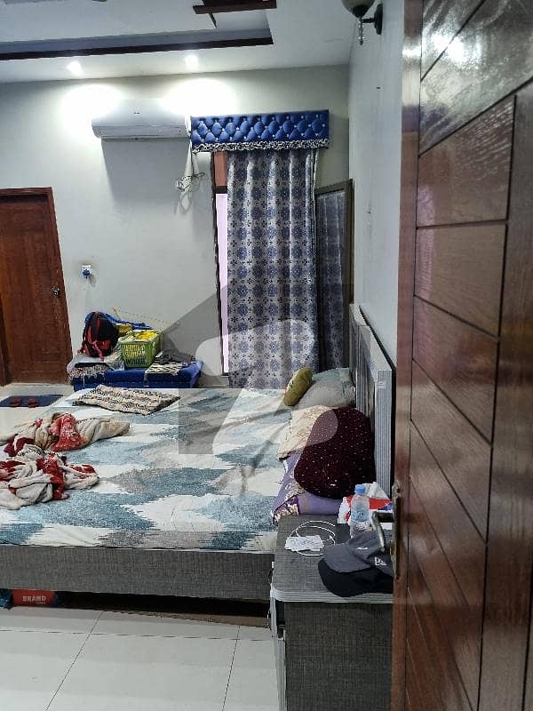 گلشنِ اقبال ٹاؤن کراچی میں 3 کمروں کا 9 مرلہ بالائی پورشن 3.5 کروڑ میں برائے فروخت۔
