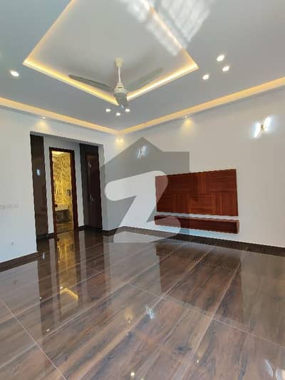 Prime Location 10 Marla Brand New House For sale in Lda Avenue Lahore