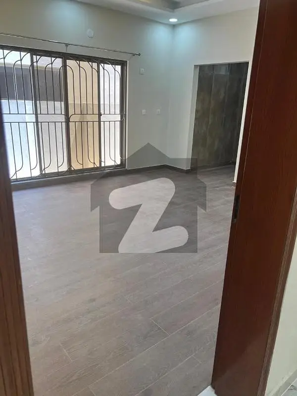 ASKARI 10 HOT OPTION 5-BEDROOMS BRAND NEW 15 MARLA HOUSE AVAILABLE FOR RENT