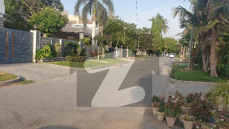 311 SQ YARD 3 BED SD HOUSE FOR SALE