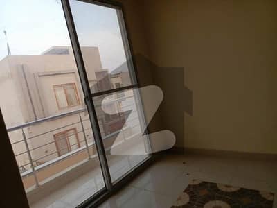 ڈی ایچ اے فیز 8 ڈی ایچ اے ڈیفینس,کراچی میں 4 کمروں کا 4 مرلہ مکان 1.6 لاکھ میں کرایہ پر دستیاب ہے۔