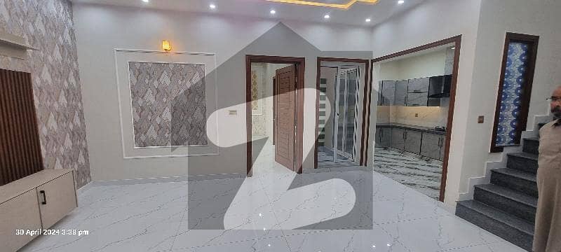 5 Marla Brand New House For Sale In Model City Having 3 Beds 4 Washrooms 2 Livings 2 Kitchens Drawing 5 Marla Brand New House For Sale In Model City Having 3 Beds 4 Washrooms 2 Livings 2 Kitchens Drawing