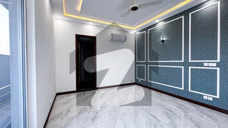 ڈی ایچ اے فیز 6 ڈیفنس (ڈی ایچ اے),لاہور میں 5 کمروں کا 1 کنال مکان 9.9 کروڑ میں برائے فروخت۔