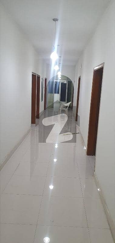 Nazimabad No. 4 Banglow Floor 4 Bedroom Drwaing Dining Available For Rent