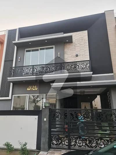 5 Marla Luxury Stylish Modern Design House For Rent in DHA Phase 9 Town Lahore
