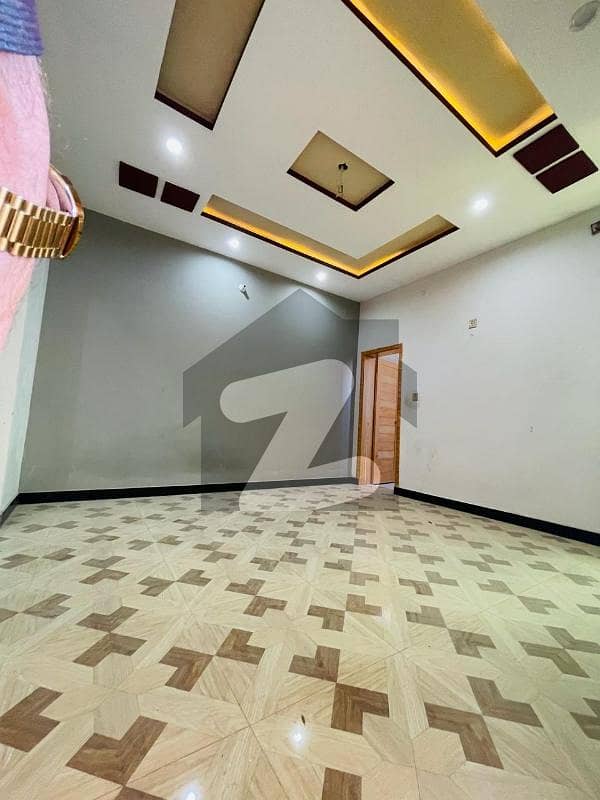 ورسک روڈ پشاور میں 5 کمروں کا 5 مرلہ مکان 45.0 ہزار میں کرایہ پر دستیاب ہے۔