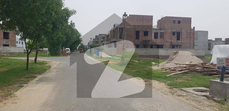 10 Marla Plot Near to park for sale in Lake City Sector M 5