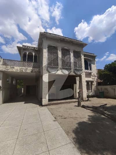 Model Town Old House 1.5 Kanal For Sale