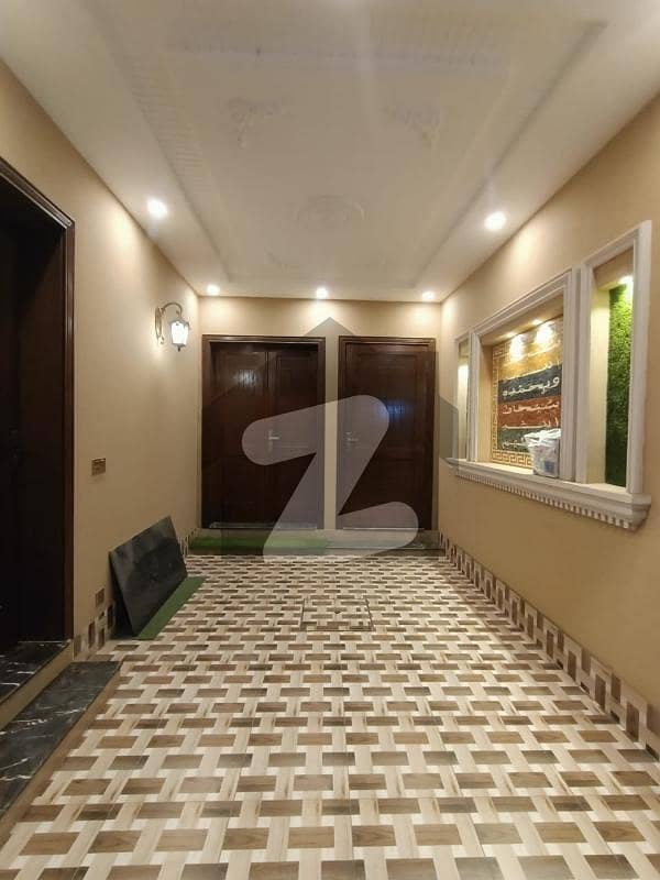 لیک سٹی - سیکٹر ایم-7بی لیک سٹی,رائیونڈ روڈ,لاہور میں 4 کمروں کا 5 مرلہ مکان 2.45 کروڑ میں برائے فروخت۔
