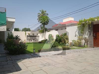 Bungalow Available For Rent At Tipu Sultan Road