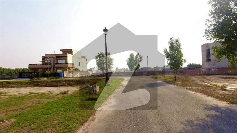Residential Plot Of 10 Marla Available In Lake City - Sector M-5