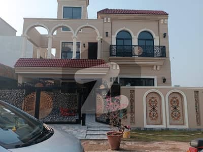 14 Marla Owner Build House For Sale In Overseas A Block Bahria Town Lahore.