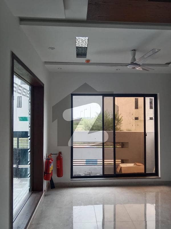 Beautiful New House In Sahafi Colony With 6 BHK Having 7 Bathroom For Rent