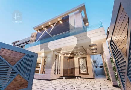 MOST LUXURIOUS SLIGHTLY USED MODERN DESIGN HOUSE NEAR MOSQUE AND PARK