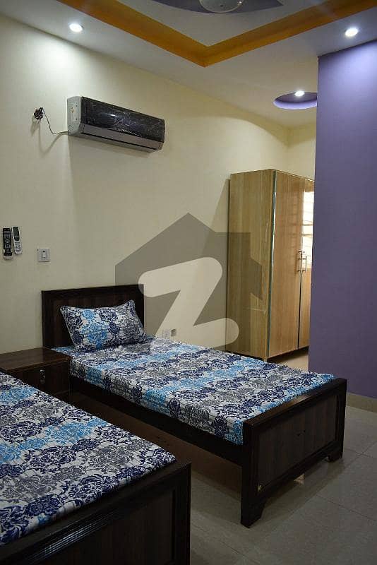 گارڈن ٹاؤن لاہور میں 2 کمروں کا 6 مرلہ زیریں پورشن 65.0 ہزار میں کرایہ پر دستیاب ہے۔
