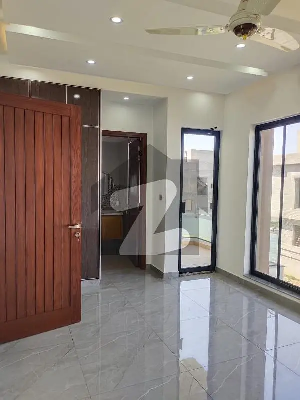 5 MARLA LUXURY LOWER PORTION AVAILABLE FOR RENT IN DHA 9 TOWN
